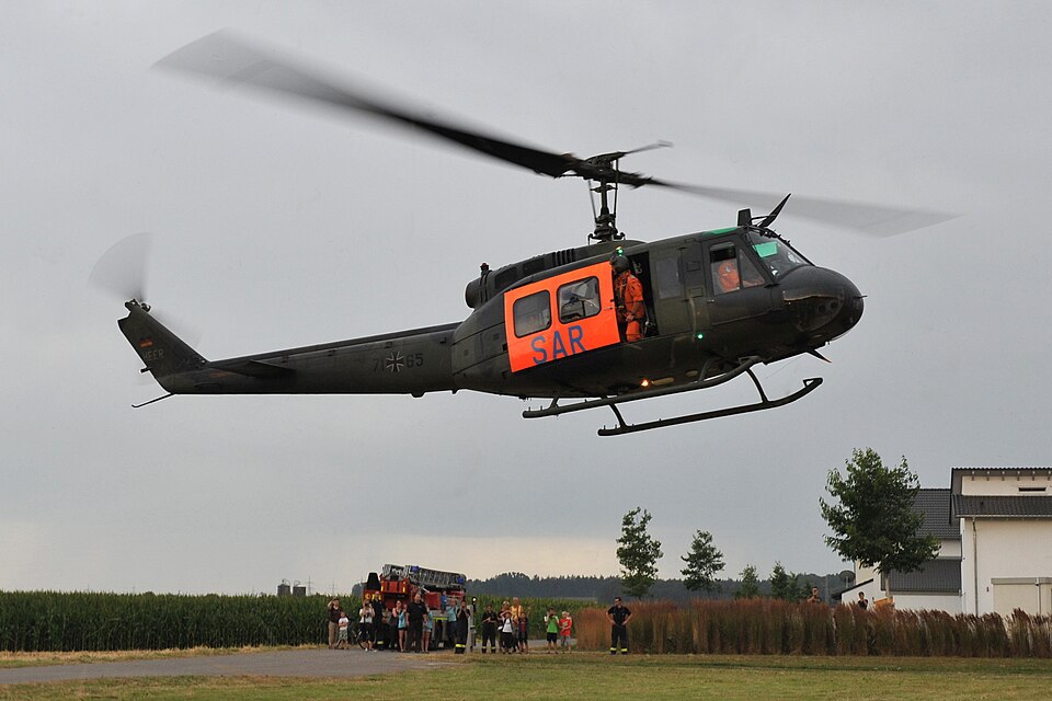 SAR-Hubschrauber der Bundeswehr im Landeanflug.