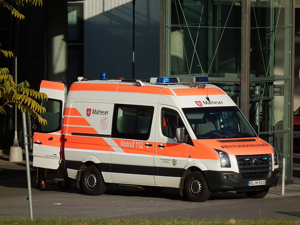 Rettungswagen des Malteser Hilfsdienstes.